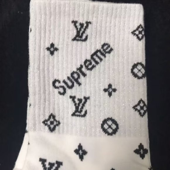 Brand new white socks - Picture 5 of 5